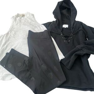 Workout Set: 🏋️‍♀️ Black Hoodie & Skull Leggings Set